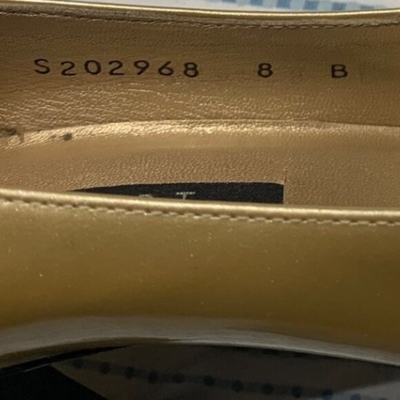 STUART WEITZMAN Gold Patent Leather Heels Size 8 - Picture 15 of 15